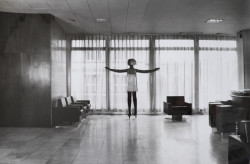 Interiér budovy Mezinárodního svazu studentstva v Pařížské ulici.