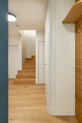 Interiér mezonetového bytu, studio AEIOU