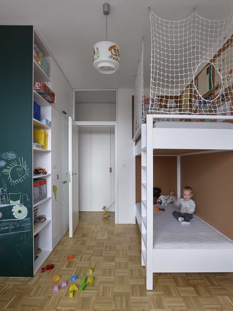 Rekonstrukce bytu a bytového domu Nový Svet, ARCHITEKTI mikulaj & mikulajová - Dětský pokoj