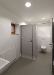 3+1 architekti, Revitalizace hospodářského dvora JACER, školicí středisko – foto