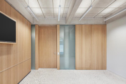 Rekonstrukce budovy okresního soudu Tübingenu od studia Dannien Roller Architekten