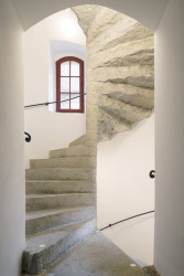 Historické vřetenové schodiště v Paláci (Port 1560, Domy Architects)