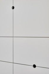 Byt Nusle, Amulet + T. Melková: Detail skříně v ložnici.