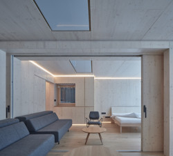 Sheltre pre hotel Bjornson, Ark-shelter / Michiel De Backer, Viktor Mikovčák, Martin Mikovčák