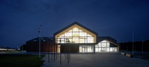 Rozšíření mezinárodní školy Ikast-Brande na komunitní a sportovní centrum od C.F. Møller Architects