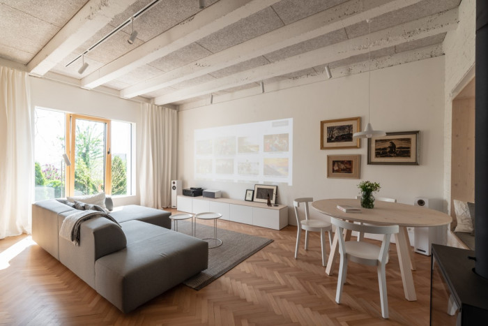 Rekonstrukce přízemního bytu, What architects