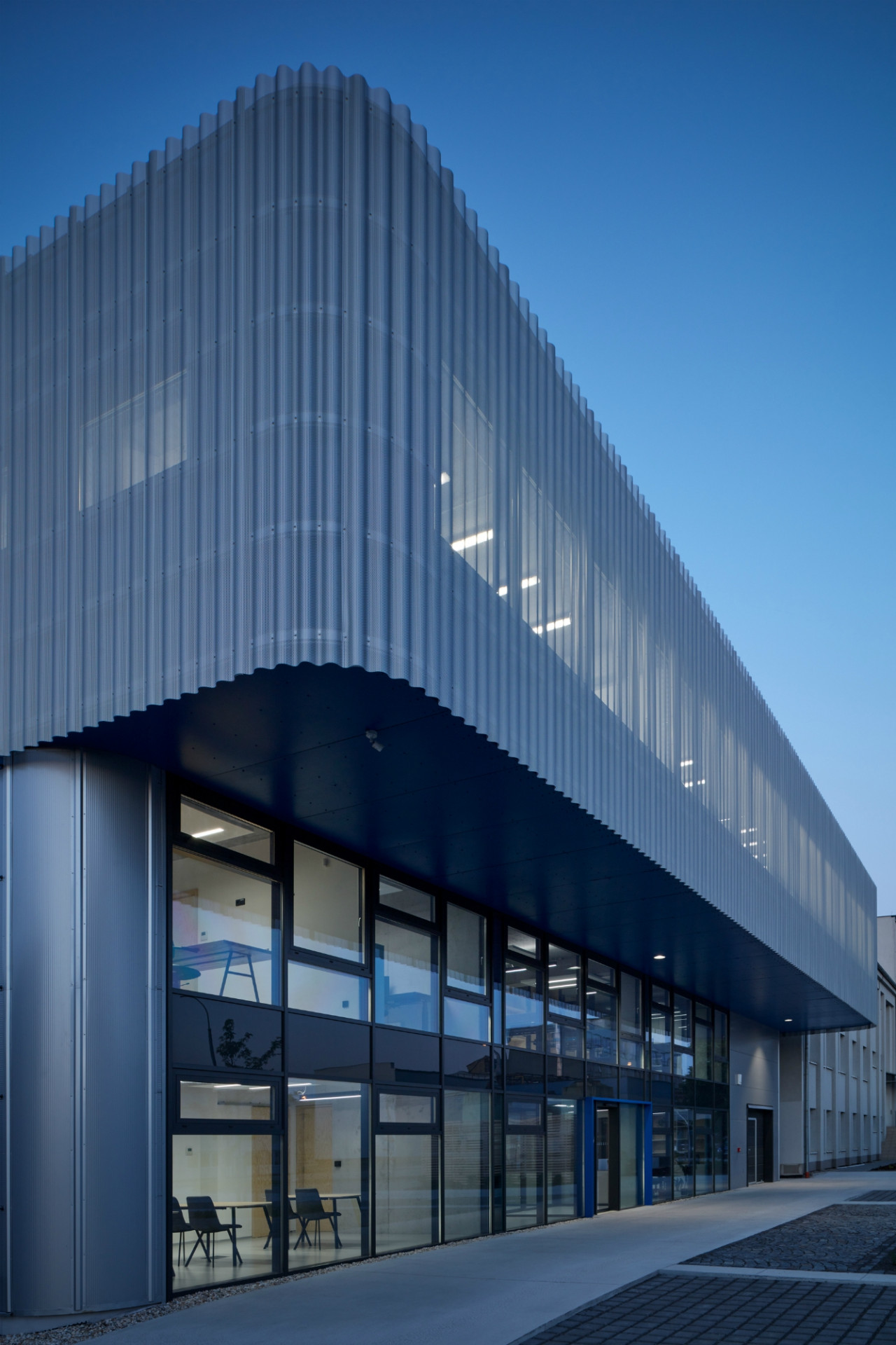 Výrobní a administrativní objekt firmy Pilana Karbid v Hulíně, Ellement architects