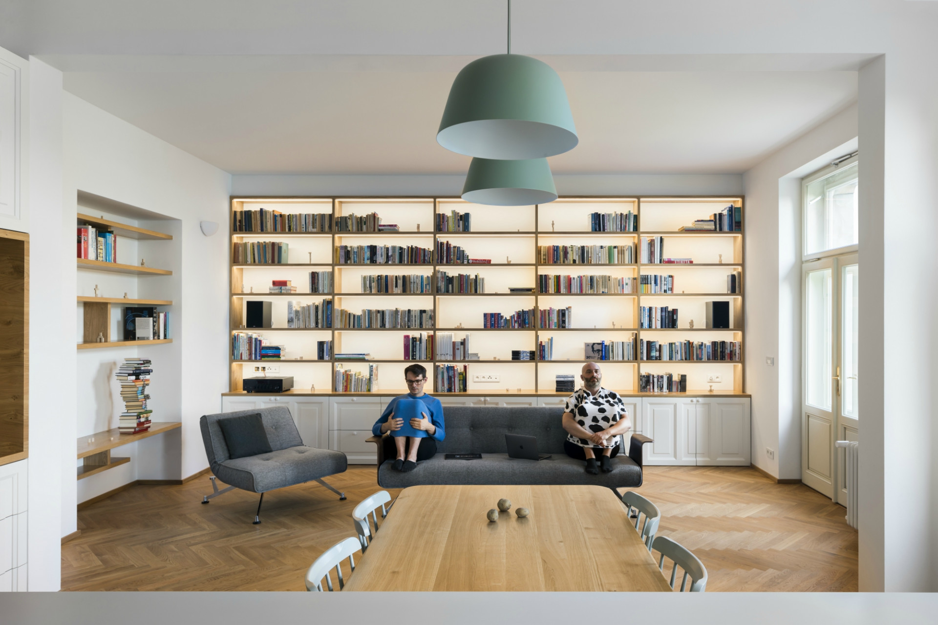 Rekonstrukce vinohradského bytu, No Architects,