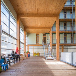 Bytový dům v Barceloně od studia Lacol