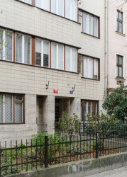Komentované procházky architekta Jana Bureše a historika architektury Adama Štěcha odhalí svět pražských meziválečných činžovních domů.