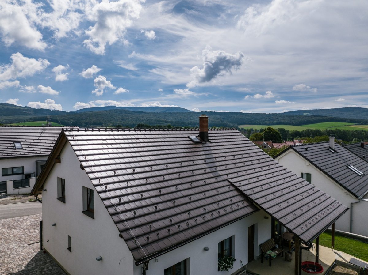 Kontrola střechy před rekonstrukcí