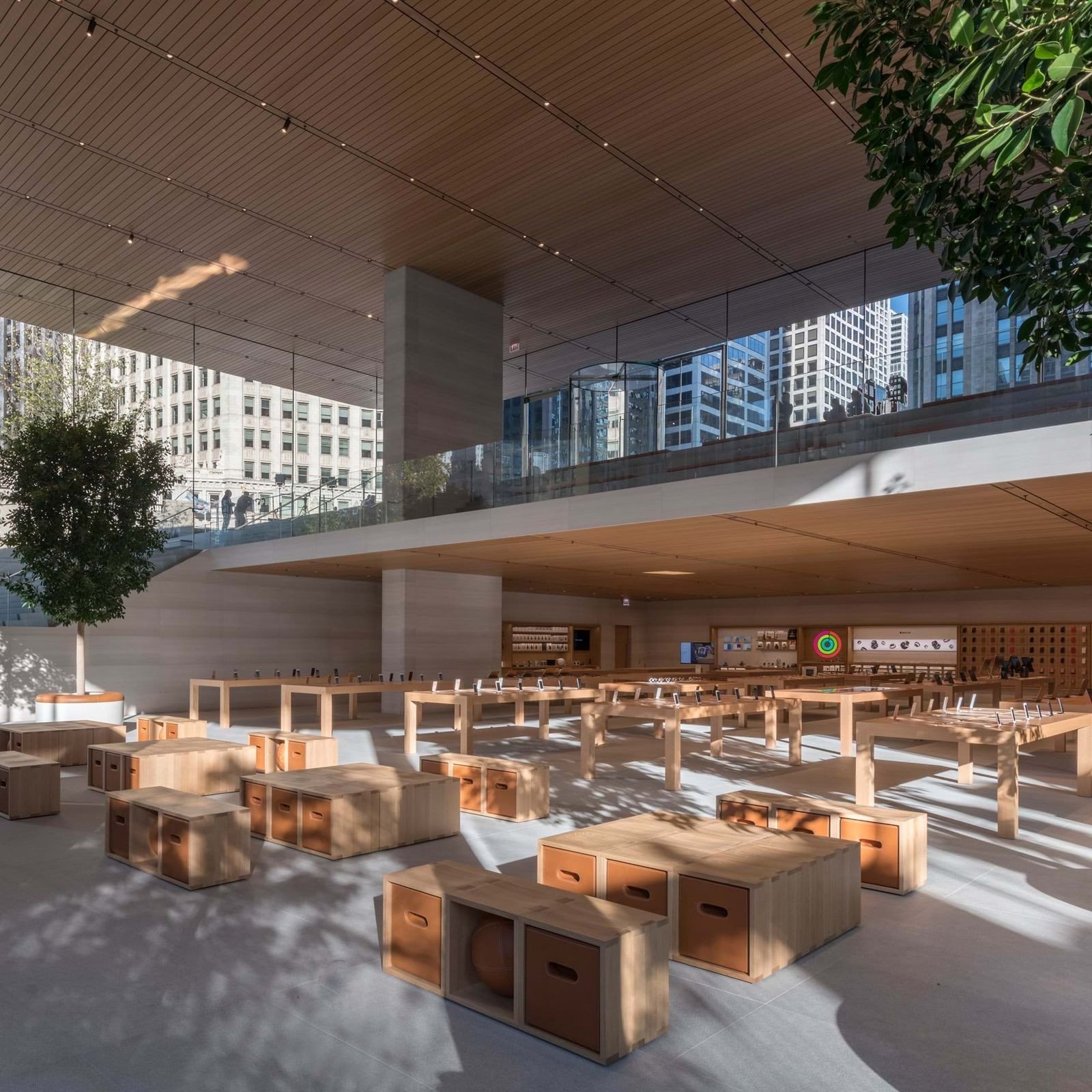 Apple Michigan Avenue , Foster + Partners