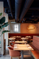 Restaurace Alma
(Alma, 
Neuhäusl Hunal)