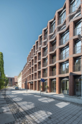 První cenu si odnesl ateliér Maćków Pracownia Projektowa se svojí realizací bytového domu Bernardyńska 4, který stojí ve Vratislavi.