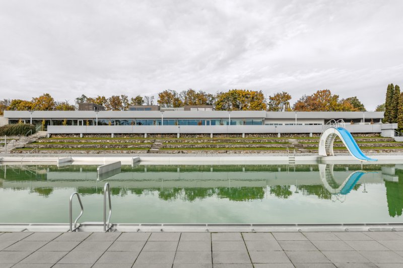 Architekti D.R.N.H. - Wellness Kraví hora: Koupaliště vzniklo v 70. letech podle návrhu architekta Miloslava Kramoliše