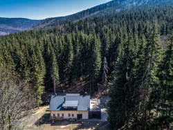 Rekonstrukce chalupy v Jizerských horách, SENAA architekti / Václav Navrátil, Jan Sedláček, Kateřina Zabadalová, Jan Gadziala