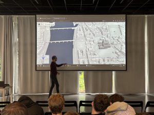 Od Geografických informačních systémů jsme se přes Digitální technickou mapu dostali až k 3D modelu Prahy.