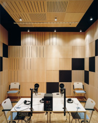 Architektonické studio Kuryłowicz & Associates realizovali ve Varšavě novou budovu Fakulty aplikované lingvistiky a moderních jazyků Varšavské univerzity