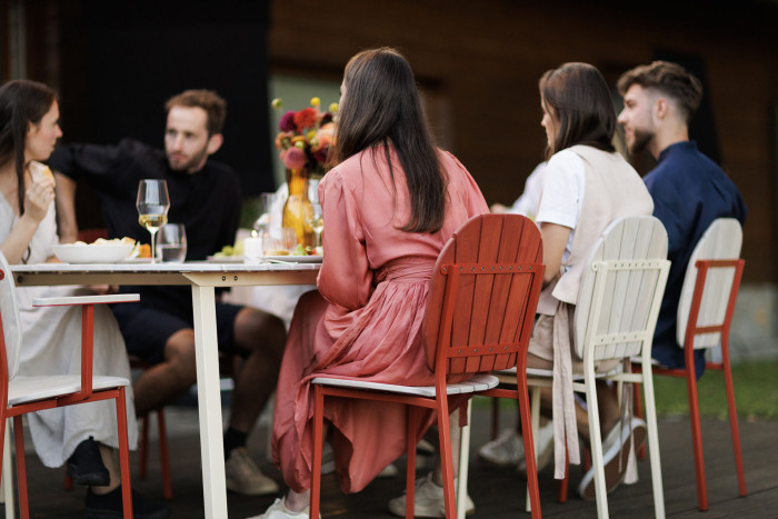 Židle Bombshell od Urbania navrhla designérka Adéla Bačová.