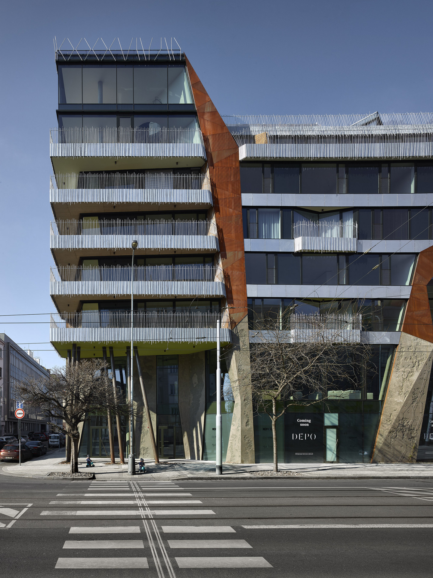 Budova Komunardů XXXV od architekta Stanislava Fialy