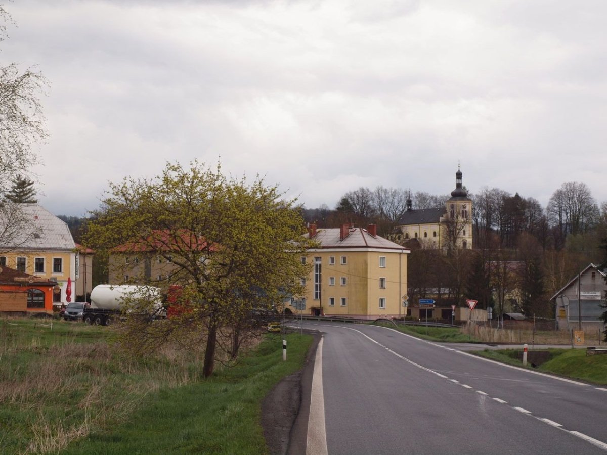 Rekonstrukce kostela byla provedena i z důvodu jeho velmi výrazné pohledové dominance v krajině - foto