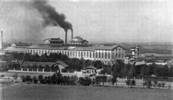 Obr. 3: Cukrovar v Gorne Orjachovici, kolem 1915, dobový pohled.
