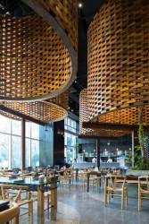 Restaurace Pizza 4P’s v Hanoji od česko – vietnamského studia ODDO