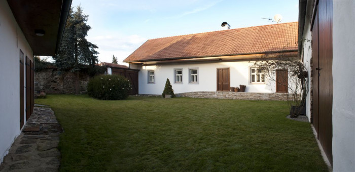 skvadra architekti, Rekonstrukce jihočeské usedlosti - foto