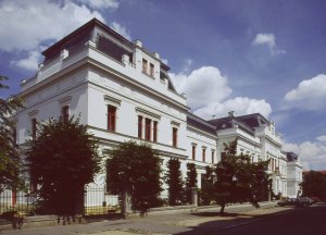 Budova Akademie výtvarných umění v Praze.