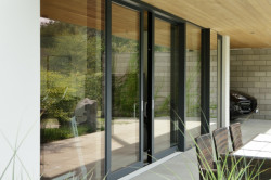 Rodinný dvojdům v Klánovicích od Jakuba Chocholy