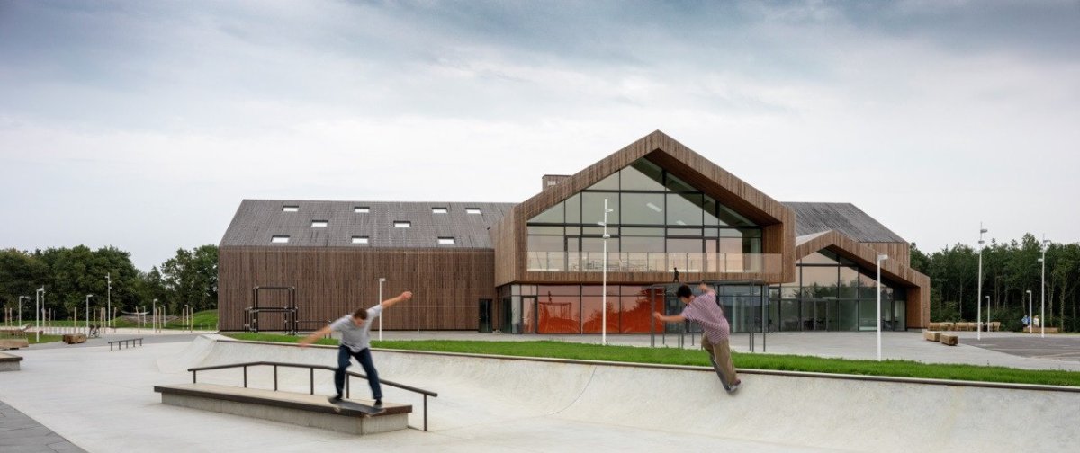 Rozšíření mezinárodní školy Ikast-Brande na komunitní a sportovní centrum od C.F. Møller Architects