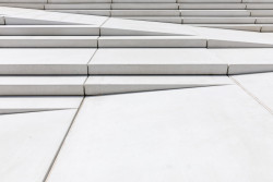 JAKUB CIGLER ARCHITEKTI navrhli konverzi továrnu na loftové bydlení Parvi Cibulka