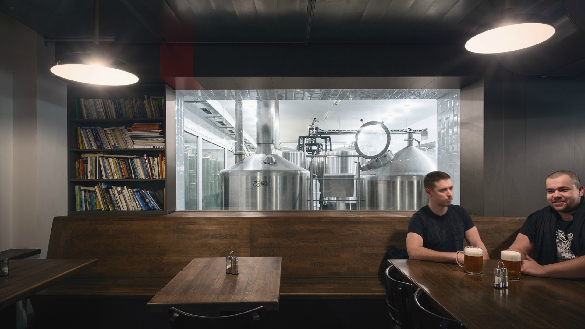 Restaurace pivovaru Falkenštejn, Atelier Hoffman/ Patrik Hoffman,&nbsp;Simona Benátská&nbsp;© Petr Špánek