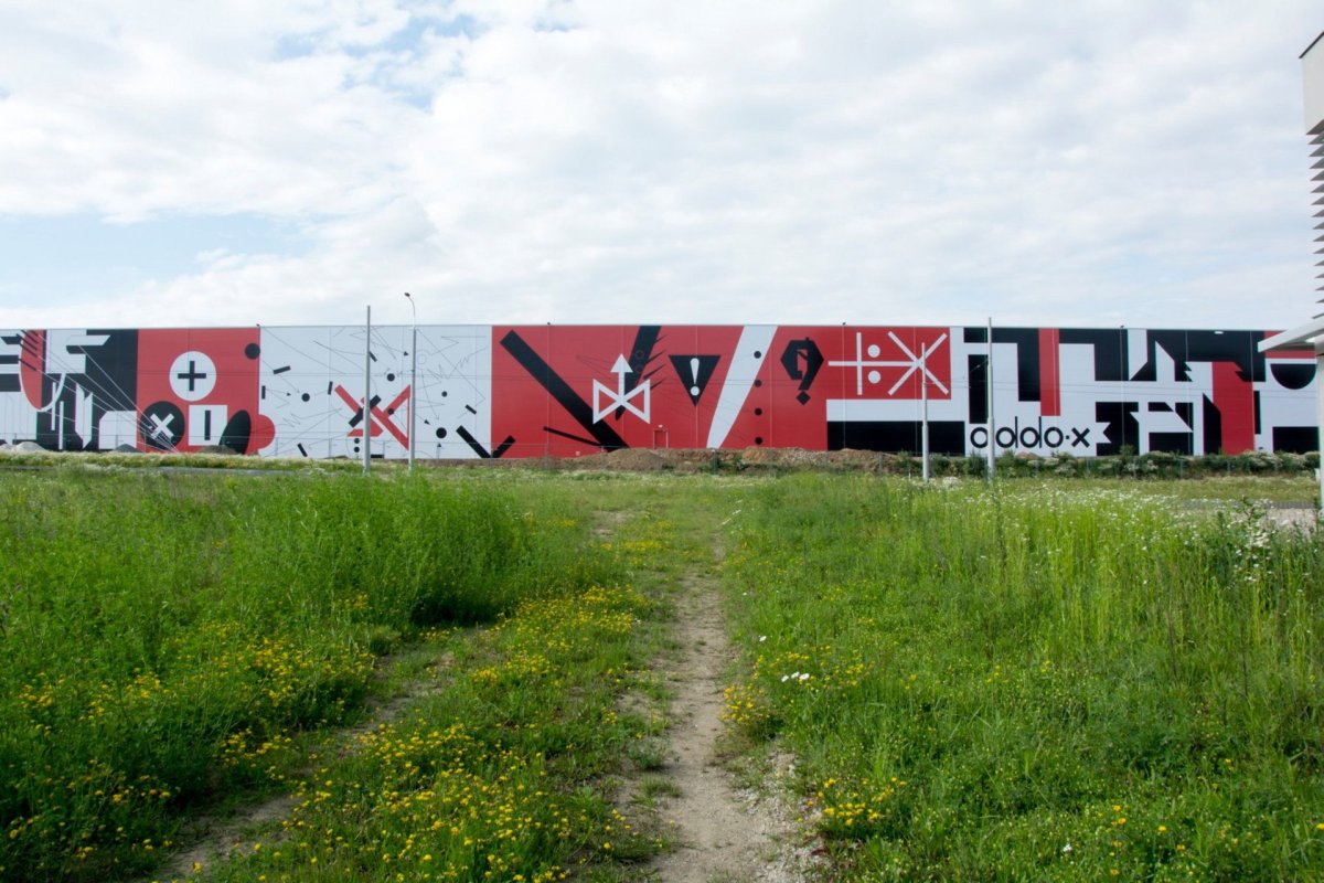 Polep industriální developerské skladištní haly CTPark Plzeň, Kristina Fišerová. Zdroj: piart.cz