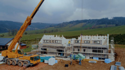 Stavba chalupy U Krtka v Jeseníkách