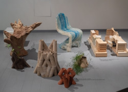 Ateliér architektury III se ve svých projektech soustřeďuje na testování nových metod navrhování. Úspěchy i nepřeberné množství projektů ateliéru sleduje výstava Souostroví / Archipelago 13 *A3, která se koná v Galerii UM.