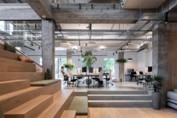 Přestavba budovy na sídlo firmy Raynet v Ostravě-Porubě od studia Ark