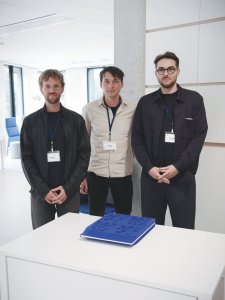 Ondřej Báchor, Jan Novák a Matěj Činčera - Ústava
