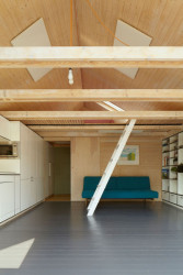 DDAANN, Hausbót – foto