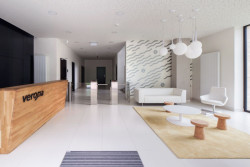 ov-a, Rekonstrukce a dostavba administrativní budovy Verona – foto