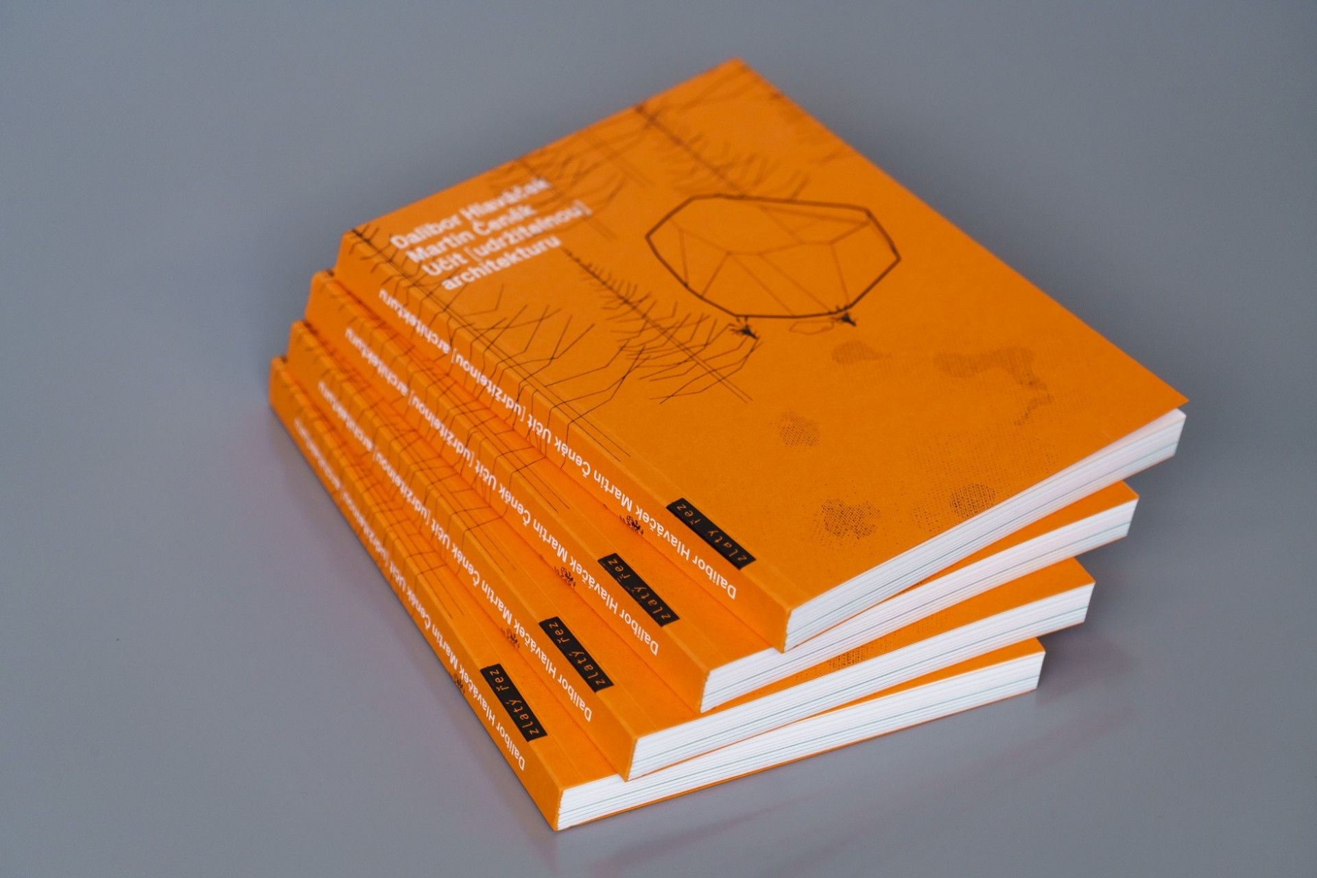 Kniha Učit [udržitelnou] architekturu, Fakulta architektury ČVUT / Dalibor Hlaváček, Martin Čeněk