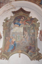 "Uvedení do chrámu" - před restaurováním (Fresky v kostele Narození Panny Marie v Domažlicích restaurovali Jiří Suchan a David Hrabálek.)