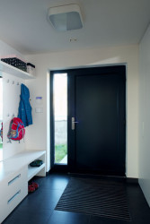 Vladimír Balda architekt, Přízemní dům se slunolamem – foto