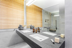 Koupelna pro handbikera, Léblová, Foto