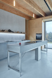 Dům LO, Ateliér Lina Bellovičová / Lina Koníček Bellovičová