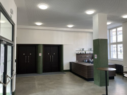 ATELIER SCHMIDT navrhl rekonstrukci společenského sálu v budově děčínského magistrátu.