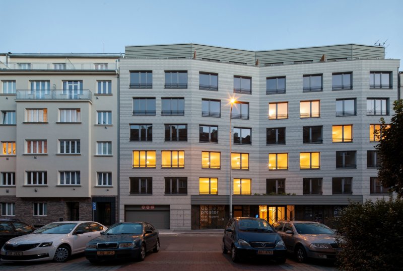 Bytový dům Sámova, Znamení čtyř - architekti