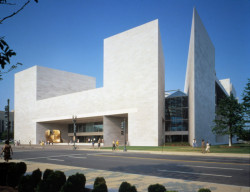 Východní křídlo Národní galerie ve Washingtonu, I.M. Pei 1978.