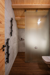 Pařezová chaloupka v Orlických horách od molo architekti