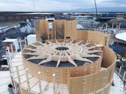 Výstavba našeho pavilonu  na EXPO v Ósace.